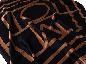 Sciarpe e <span class=keywords><strong>foulard</strong></span> da donna in <span class=keywords><strong>seta</strong></span> di lusso, grandi e lunghe, con stampa a lettere, ideali come hijab - Product Image 4