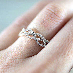 Anello di Fidanzamento Scintillante per Donne, Elegante Gioiello da Dito alla Moda - Product Image 3