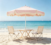 Parasol de patio rose à fines rayures avec franges blanc cassé, protection UV, pour jardin, bord de piscine, plage, complexe hôtelier