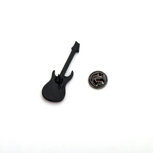 Commerce extérieur Offre Spéciale violon créatif guitare électrique design de modélisation de personnalité bande dessinée <span class=keywords><strong>broche</strong></span> bijoux polyvalente - Product Image 6
