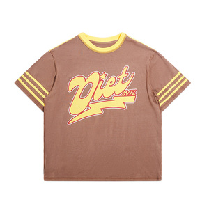 T-Shirt Personalizzata OEM con Stampa Serigrafica, Maniche a Righe e Cuciture Inverse, Effetto Sbiadito al Sole - Product Image 1