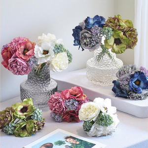 Buquê de Anêmonas e Peônias Artificiais de Seda para Casamento, 6 Cabeças, Decoração para Sala de Estar e Mesa - Product Image 1