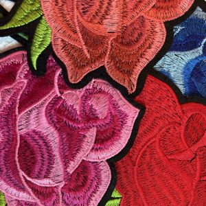 Hòa tan trong nước thêu vải vá Rose Peony Plum Blossom Vòng tự làm quần áo phụ kiện xuất khẩu phẳng dính thêu vá - Product Image 6