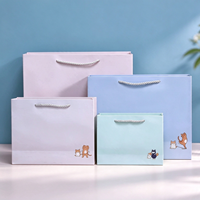 Sac cadeau en papier écologique à imprimé animalier mignon avec fermeture magnétique, plusieurs tailles, poignée en corde torsadée pour les achats des enfants