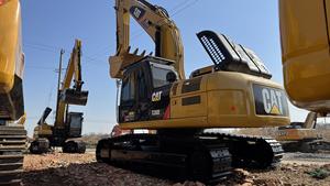 Grande pelle 33 tonnes d'occasion presque neuve Cat 330D2L pelle d'occasion en faible nombre d'heures de travail en bon état en stock - Product Image 4