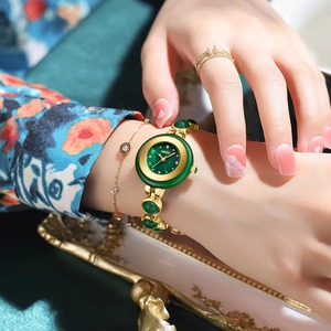 Reloj Drioshipping con Cristal Verde, Esfera Pequeña Exquisita, Cadena Dorada, Relojes de Cuarzo, Joyería Elegante a Prueba de Agua - Product Image 6