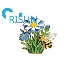 Spilla in Metallo Smaltato Personalizzata all'Ingrosso, Motivo Papavero e Fiore Blu, Gioiello Floreale, Distintivo Smaltato - Product Image 5