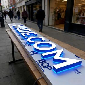 Lettres 3D en acrylique personnalisées avec rétroéclairage LED IP65 pour enseignes commerciales - Directement de l'usine - Product Image 1