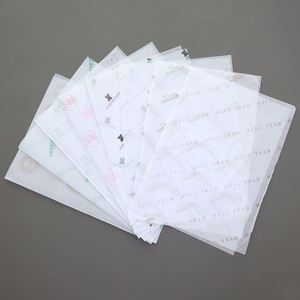 Papel de Seda Negro Reciclable al por Mayor en Rollo Jumbo para Envolver Ropa, con Logotipo Personalizado de Marca Propia, 17gsm, Papel de Seda para Empaque - Product Image 3
