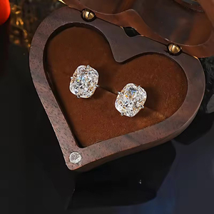 Boucles d'oreilles solitaires minimalistes pour femme en or 14K rempli, avec zircon cubique taille coussin 7x9mm, coupe glacé<span class=keywords><strong>e</strong></span> étincelante et géométrique, inaltérable - Product Image 2