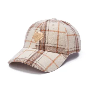 겨울 스포츠 따뜻한 모자 영국 야구 모자 조정 가능한 봄 가을 남자 빈티지 세련된 플랫 여성 클래식 격자 무늬 모자