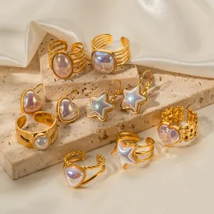 Set di orecchini ad anello aperto a triangolo colorato con perle a sirena in acciaio inossidabile in oro 18 carati per ragazze