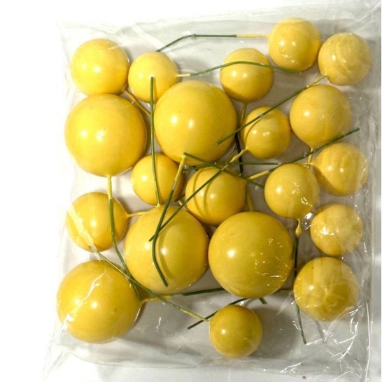 Assortiment coloré de 20 balles jaunes (5 de chaque)
