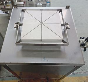 Coupe-<span class=keywords><strong>fromage</strong></span> industriel personnalisé en acier inoxydable <span class=keywords><strong>prix</strong></span> de la machine de découpe de bloc de <span class=keywords><strong>fromage</strong></span> pneumatique - Product Image 6