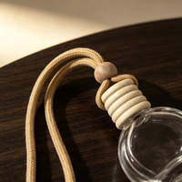 Bouteille vide plate en verre transparent de 14 ml pour désodorisant de voiture, diffuseur de voiture suspendu avec bouchon en bois et cordon