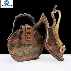 Sinya Royal Blue africano matrimonio italiano <span class=keywords><strong>scarpe</strong></span> borsa con pietre belle donne <span class=keywords><strong>scarpe</strong></span> da festa abbinate Set borsa - Product Image 3