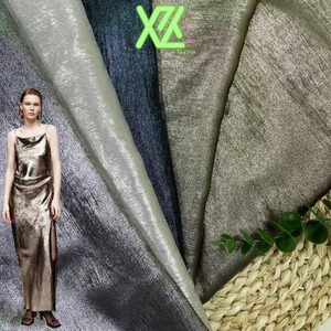 재고 있음 메탈릭 글리터 골드 포일 쉬폰 폴리에스터 리본, 드레스 및 가운용 프레이드 엣지 실크 느낌 원단 - Product Image 4