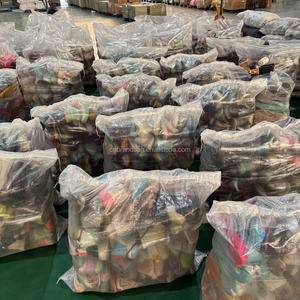 נעלי ספורט ממותגות בינלאומיות יד שנייה סיטונאי נעלי ספורט משומשות לנשים בכמויות גדולות 32 זוגות בשק נעלי מעצבים - Product Image 4