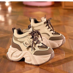 2025 nouveau automne tout match intérieur hauteur amélioration chaussures de sport décontractées pour les femmes Internet célébrité papa chaussures produits européens Super - Product Image 4