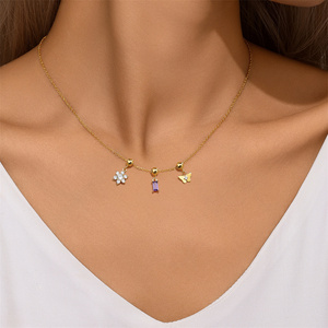 Collar CANNER de Plata 925 con Elegante Diseño de Mariposa y Estrella, Chapado en Oro de 18k, Serie Clover para Niñas - Product Image 3