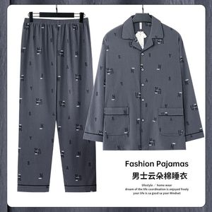 <span class=keywords><strong>Pigiama</strong></span> <span class=keywords><strong>da</strong></span> <span class=keywords><strong>uomo</strong></span> di lusso <span class=keywords><strong>in</strong></span> <span class=keywords><strong>cotone</strong></span> alla moda con risvolto stampato completo <span class=keywords><strong>da</strong></span> notte a maniche lunghe abbigliamento <span class=keywords><strong>da</strong></span> notte Casual <span class=keywords><strong>in</strong></span> <span class=keywords><strong>cotone</strong></span> per la casa - Product Image 5