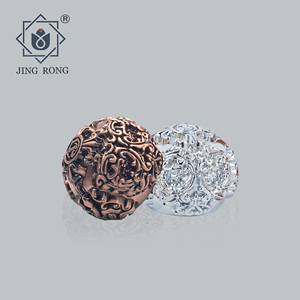 Capot zamak <span class=keywords><strong>nina</strong></span> gemmes sur brillant noir rectangulaire <span class=keywords><strong>rose</strong></span> noir animal luxe couronne magnétique métal unique personnalisé zamac bouchon de <span class=keywords><strong>parfum</strong></span> - Product Image 2