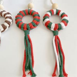 Llavero de donut hecho a mano para Navidad, colgante de ganchillo para bolso, adorno para colgar en el coche, regalo festivo al por mayor - Product Image 2