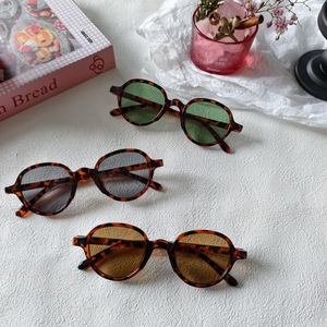 Gafas de sol ovaladas con montura completa, lentes degradadas de caparazón de tortuga, 100% protección UV, protección solar unisex para adultos - Product Image 4