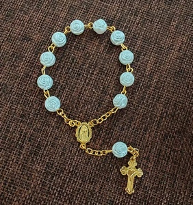 Pulsera de Rosario con Cuentas de <span class=keywords><strong>Perlas</strong></span> ABS Doradas o Plateadas con Mini Cruz para Recién Nacidos - Product Image 1