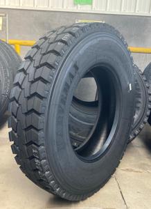 Neumáticos para Camión de Carga en Contenedor 11R22.5 11R24.5 315/80R22.5 Neumático Radial Sin Cámara para Camión Neumáticos para Camión 11R22.5 11R24.5 - Product Image 1