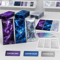 Emballages personnalisés métallisés pour boosters de cartes à collectionner, pochettes thermoscellables pour sacs surprises d'anime avec logo