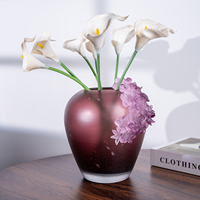 Vase en verre givré haut de gamme avec motif en relief 3D de fleurs de pêcher pour la décoration de la maison et des hôtels