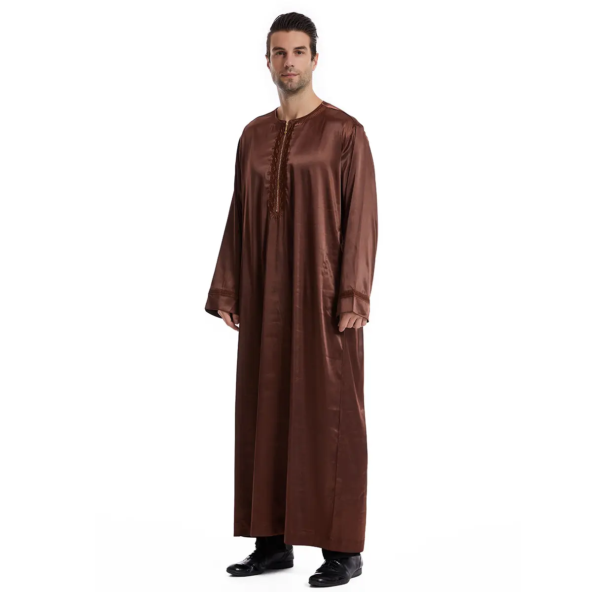 थोक आधुनिक कुवैत शैली ठोस रंग पुरुषों के थोब्स जुब्बा इस्लामी वस्त्र आपूर्तिकर्ता 2024 उच्च गुणवत्ता सऊदी अरबी दफा
