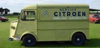 Camioneta de Comida Móvil Vintage Blanca y Verde Personalizada con Barra de Jugos Detox Orgánicos, Caja de Ensaladas Frescas para Jardín Botánico