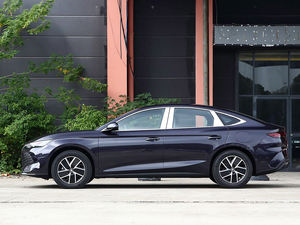 BYD Qin L 2024 2025 DM-I 1.5T 80กม. มอเตอร์เดี่ยว FWD หรูหรา4ประตู5-Seater ปลั๊กอินไฮบริดใหม่ที่ให้พลังงาน - Product Image 4