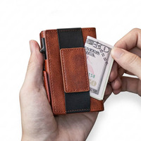 Dompet Pop Up Kulit PU Serat Karbon Kustom dengan Penahan Kartu RFID dan Penutup Magnet untuk Pria