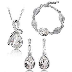 Conjunto de Joyería de Moda para Mujer: Collar con Colgante de Cristal Brillante y Borlas, Pendientes de Zirconia, Bañado en Plata - Product Image 3