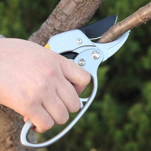 Attrezzi da giardino potatura taglio lavoro risparmio in acciaio ad alto tenore <span class=keywords><strong>di</strong></span> carbonio <span class=keywords><strong>forbici</strong></span> giardinaggio pianta tagliente rami potatori protezione <span class=keywords><strong>mano</strong></span> durevole - Product Image 5