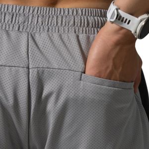 Shorts d'entraînement en mesh gris clair pour homme, séchage rapide, respirant, pour la gym et la course, avec taille élastique, légers, vêtements de sport actifs - Product Image 6