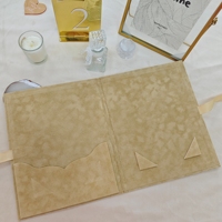Porte-invitation en velours personnalisé avec monogramme, pliable, en daim, pour mariage, avec pochettes intérieures pour cartes et ruban en soie