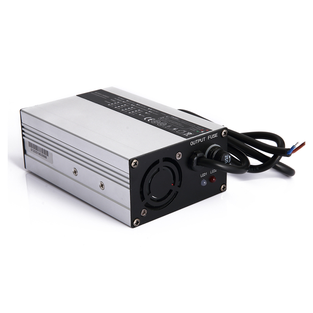 UY120 12v 24v Battery Charger  Lithium Battery Pack Charger on Board Electric Vehicle Chargers