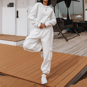 860 sweat à capuche personnalisé automne dernière conception sweats à capuche à manches longues surdimensionné haut court survêtement <span class=keywords><strong>avec</strong></span> poche 2 pièces ensemble de sweat à capuche pour les femmes - Product Image 4