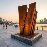 Sculpture de jardin en acier Corten résistant aux intempéries, statue géante personnalisée en acier Corten effet dalle fissurée pour bâtiment urbain