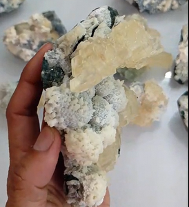 La Mejor Colección de Calcita con Heulandita, Especímenes Minerales para Exhibición de Cristales y Decoración de Coleccionistas - Product Image 3