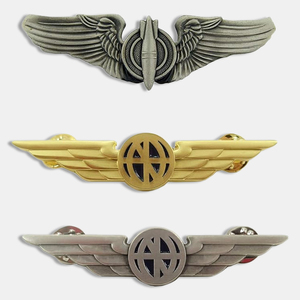 Distintivo 3D in Metallo Dorato con Logo Personalizzato, Design Raffinato per Uniformi con <span class=keywords><strong>Ali</strong></span>, Dimensioni Personalizzabili - Product Image 1