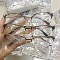 Lunettes de vue pour femmes en métal laminé diamanté MQ5529A, montures optiques personnalisables avec logo, vente en gros