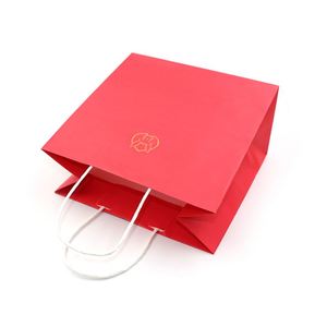 Sac en papier kraft rouge pour emballage alimentaire à emporter, avec encoche de déchirement, vente en gros, personnalisé, fabriqué en usine - Product Image 1