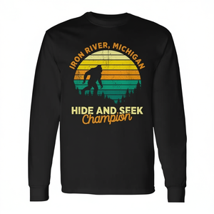 Camiseta de manga larga con diseño retro de Iron River Michigan Bigfoot Souvenir Hide And Seek Champion - Product Image 2