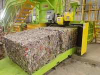 Presse à balles hydraulique automatique à deux vérins, moteur haute puissance, attache en PP pour matériaux de rebut en aluminium, machine de recyclage industrielle 200 tonnes