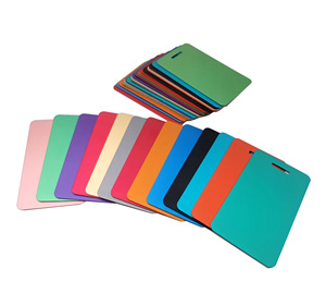 Étiquettes à bagages personnalisées en aluminium anodisé pour le voyage, avec estampage et impression en relief, en stock - Product Image 5